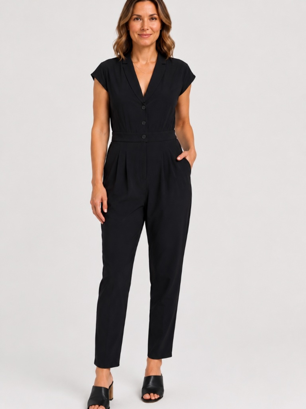 Tristan Sleek and sophisticated black jumpsuit Size 8